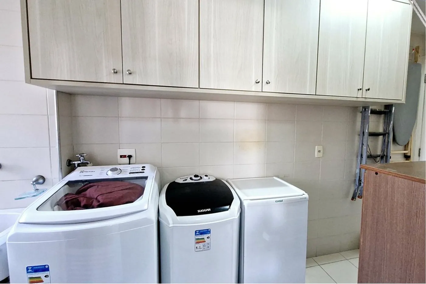 BB 66 Apto 601361052-84 - REMAX Trio Exclusividades
