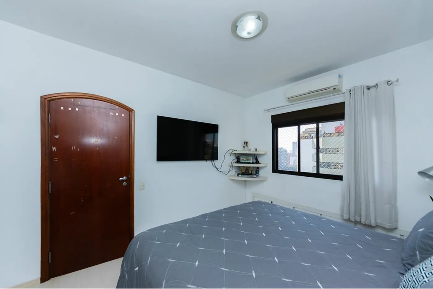 CBP 186 Apto 601721006-94 - REMAX Front Exclusividades
