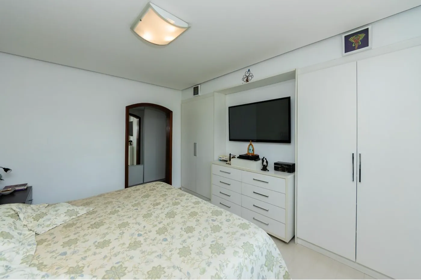 CBP 186 Apto 601721006-94 - REMAX Front Exclusividades