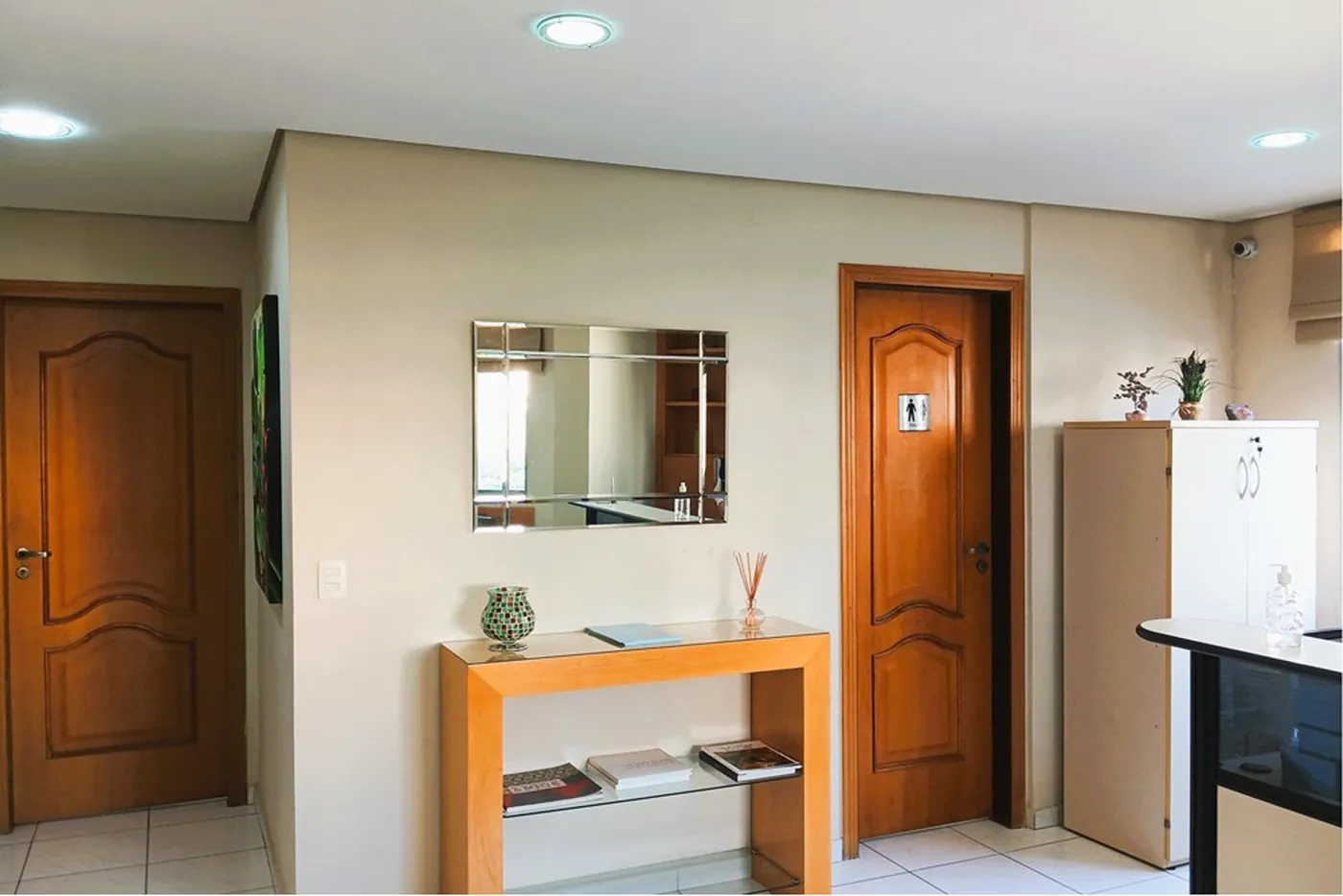 POC 124 Sala 601081093-5 - REMAX Lepex Exclusividades
