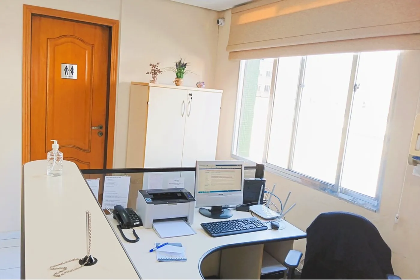 POC 124 Sala 601081093-5 - REMAX Lepex Exclusividades