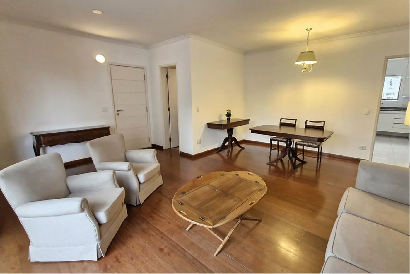MCSC 321 Apto 601361044-52 - REMAX Trio Exclusividades