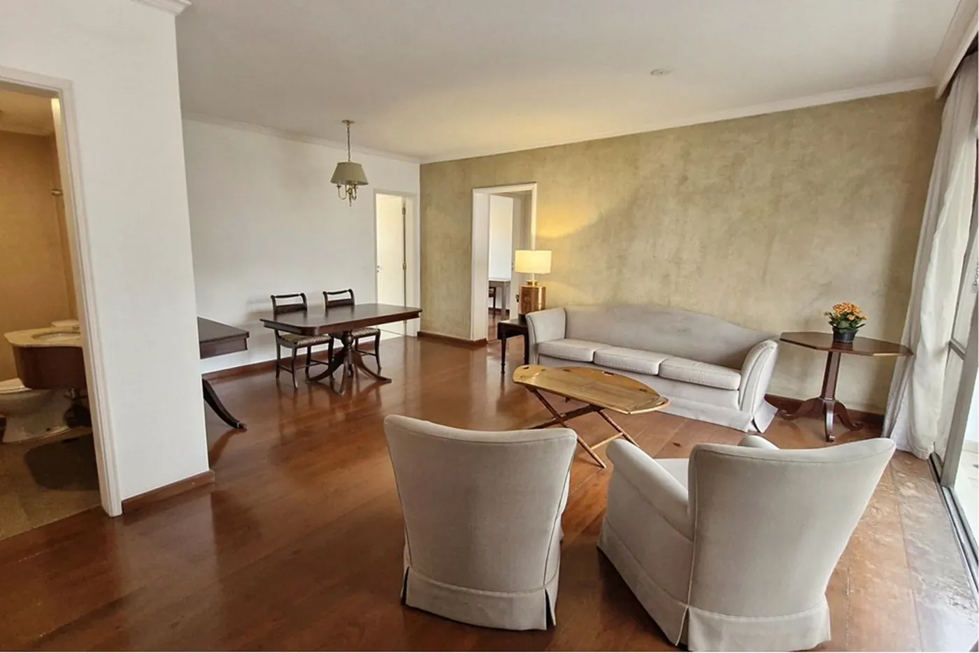 MCSC 321 Apto 601361044-52 - REMAX Trio Exclusividades