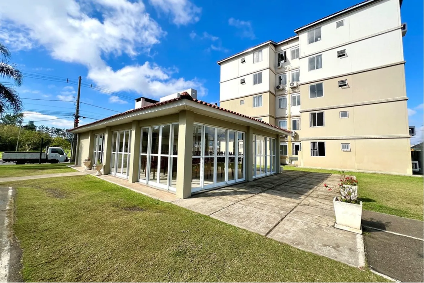 FDJB 1852 Apto 610241030-38 - REMAX 520 Exclusividades