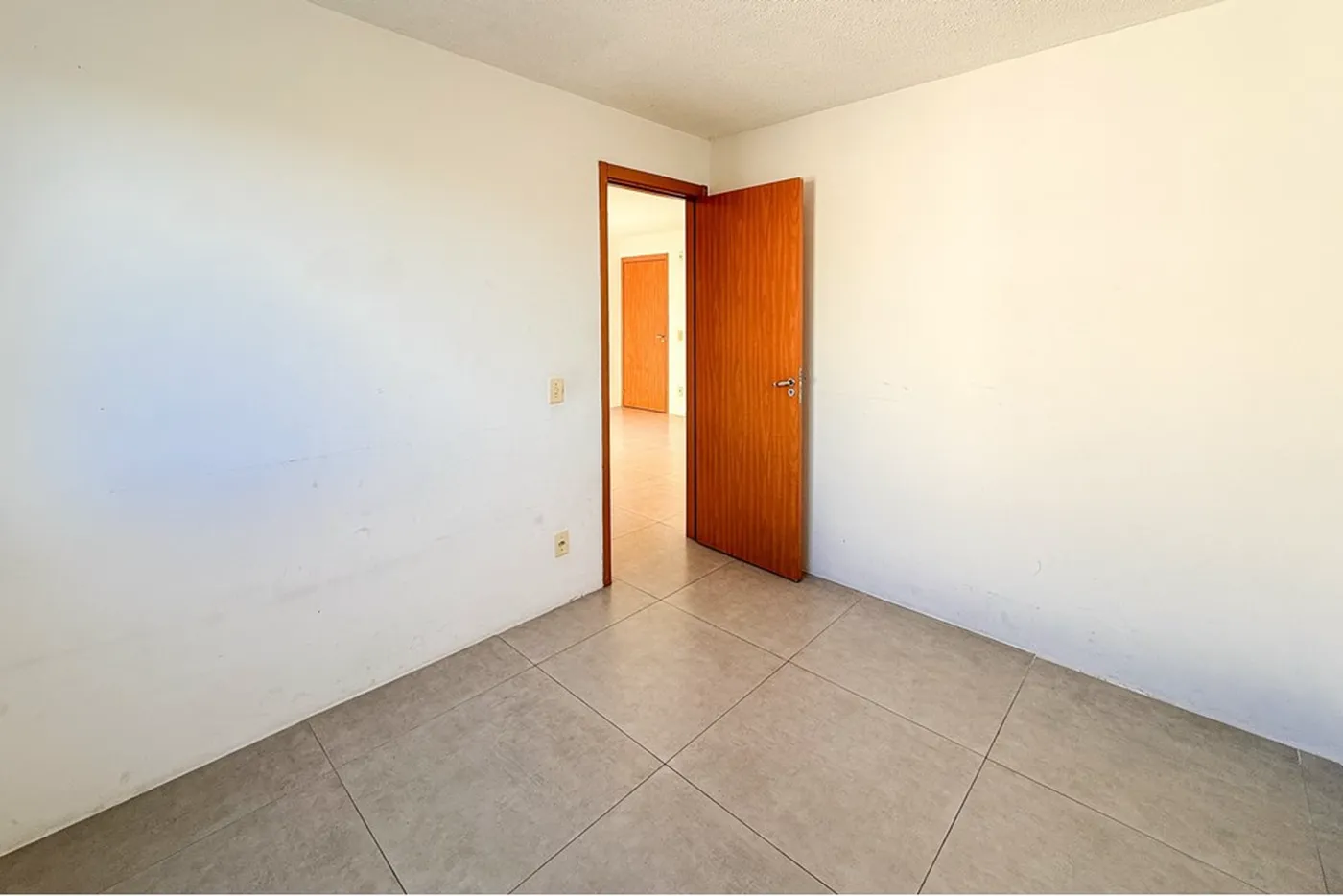 SJG 300 Apto 612651026-28 - REMAX Pillares Exclusividades