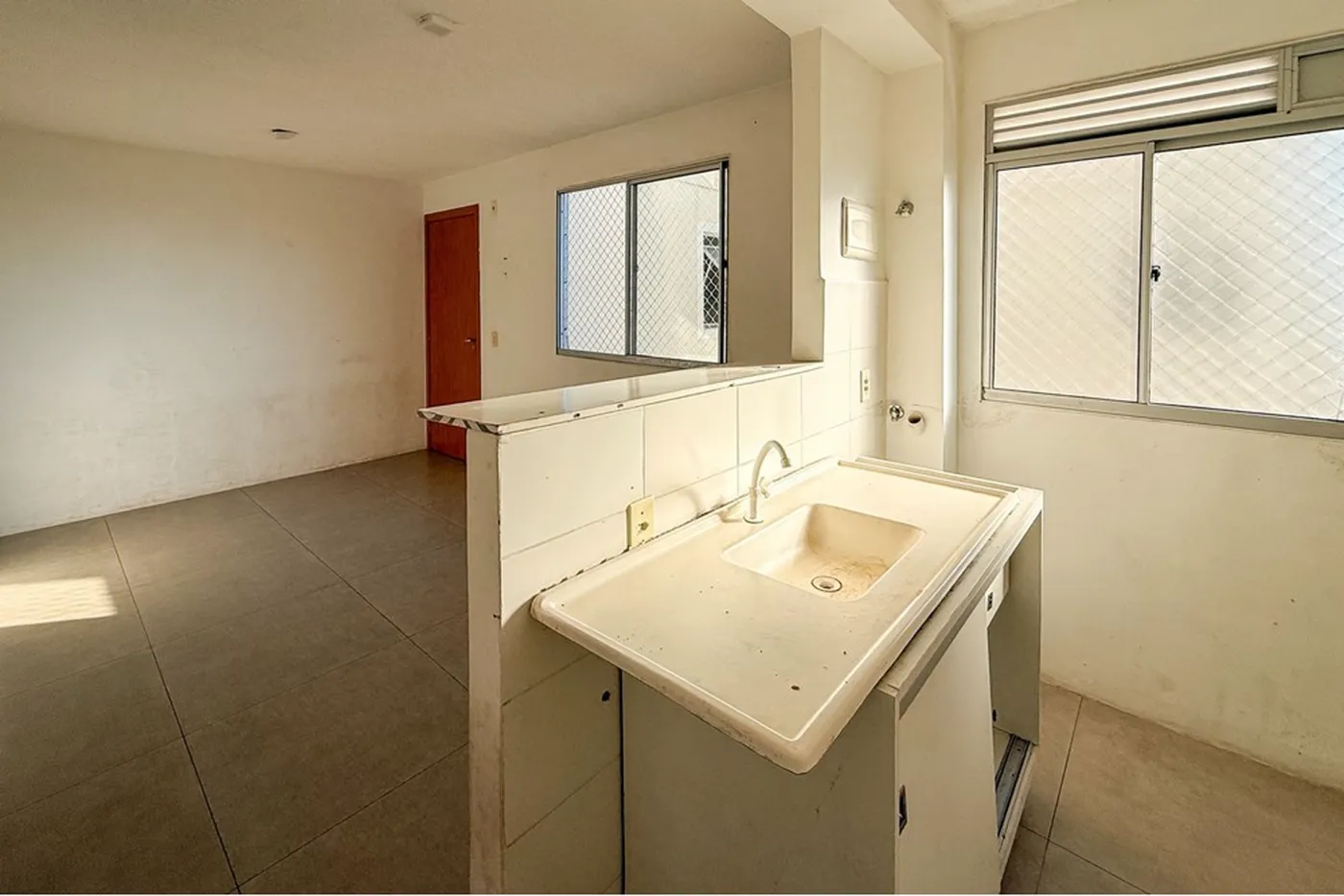 SJG 300 Apto 612651026-28 - REMAX Pillares Exclusividades