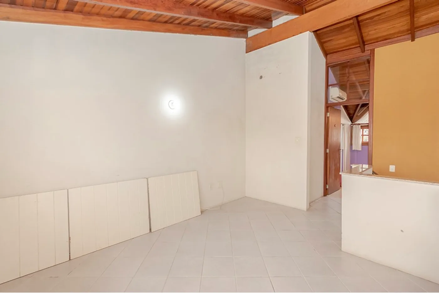 JIEB 141 612521044-60 - REMAX Place Exclusividades