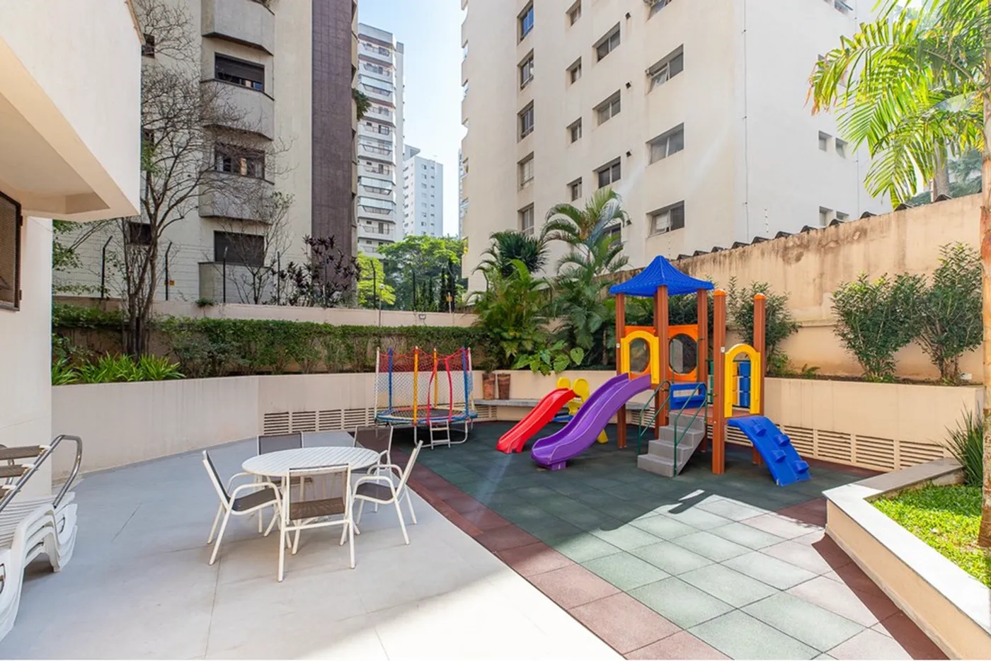 MM 49 Apto 601241044-38 - REMAX Ville Exclusividades