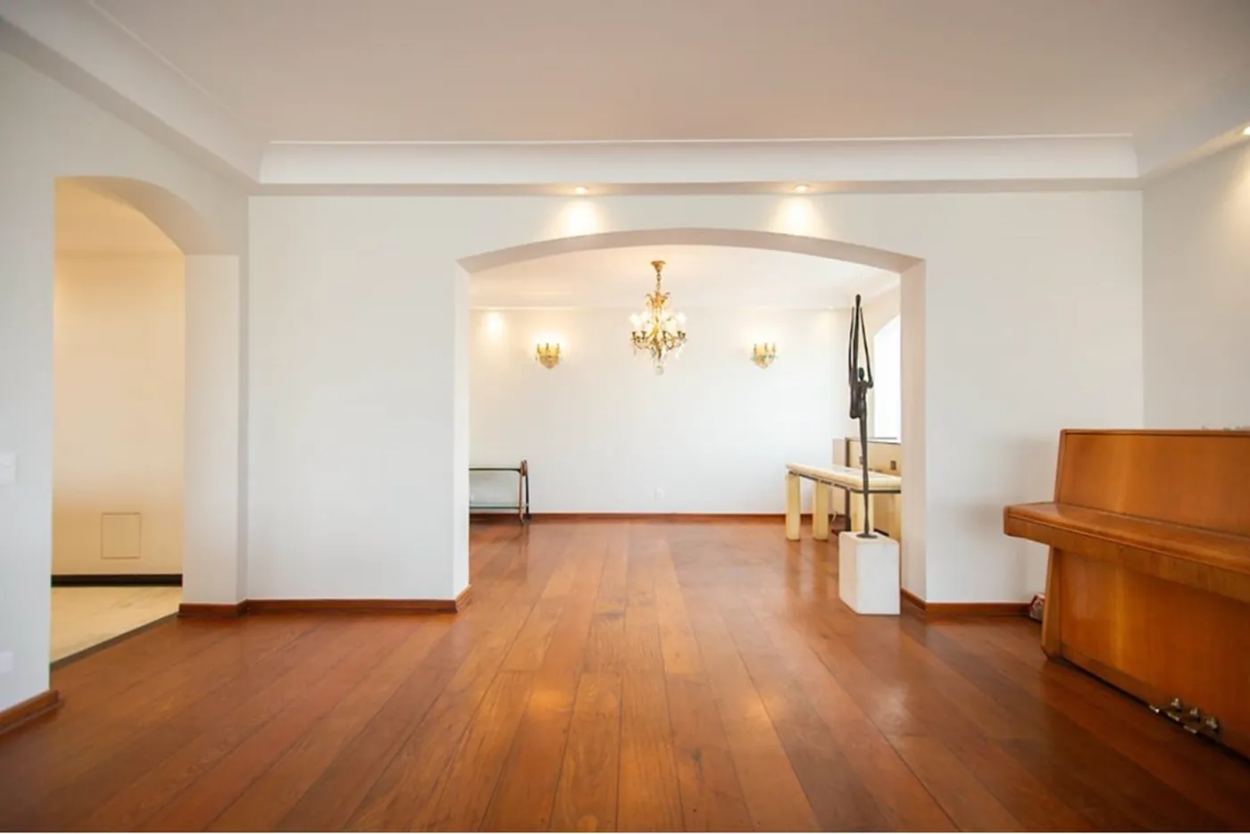 SCDBM 263 Apto 601081011-64 - REMAX Lepex Exclusividades