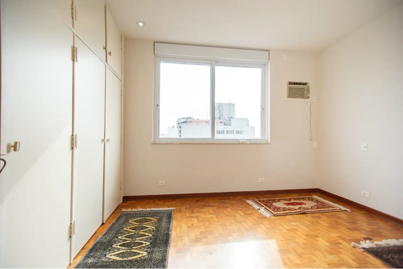 SCDBM 263 Apto 601081011-64 - REMAX Lepex Exclusividades