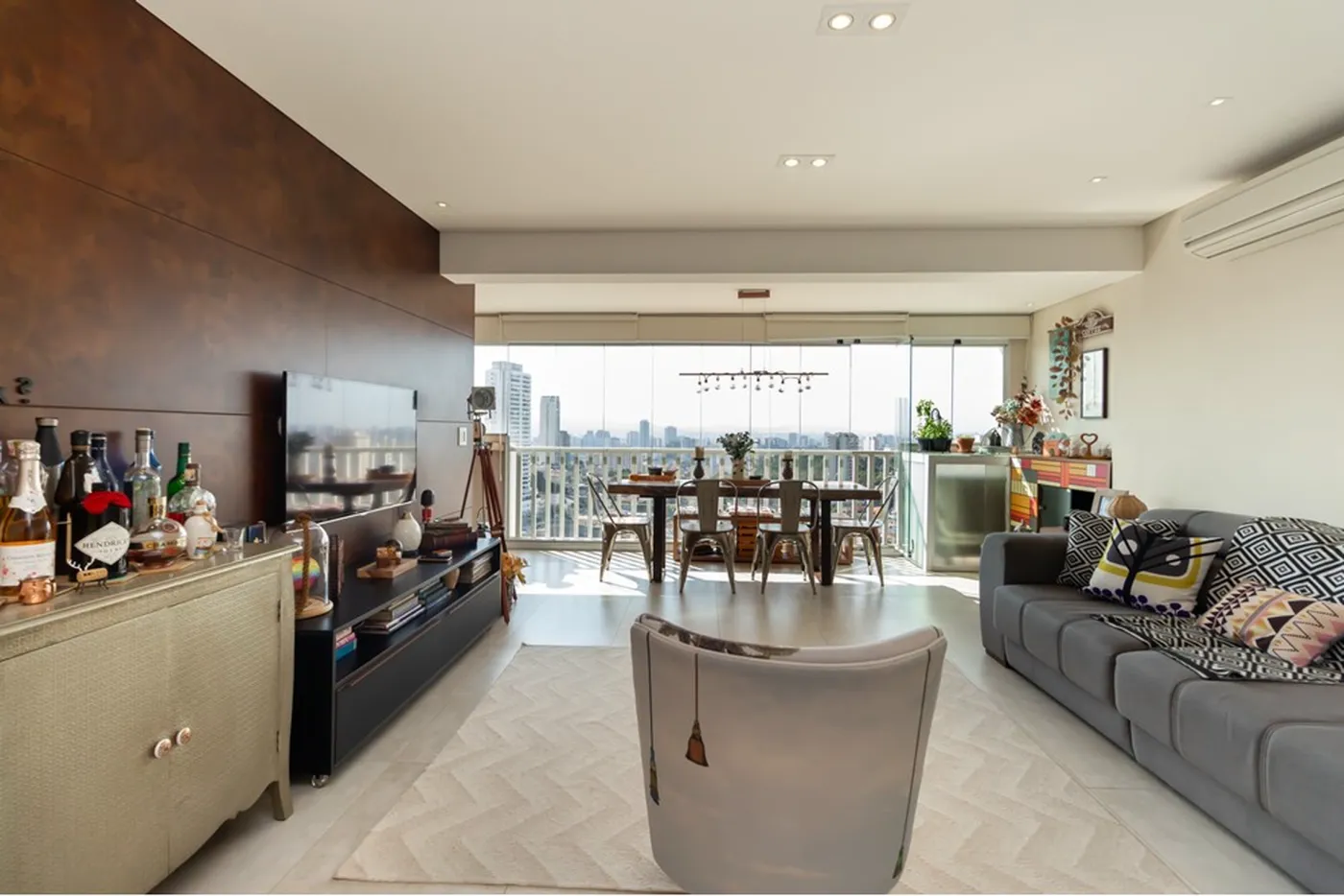 AHP 875 Apto 630331089-19 - REMAX Comunità Exclusividades