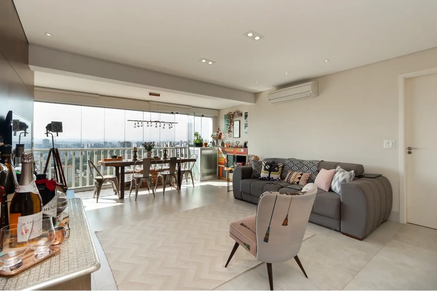 AHP 875 Apto 630331089-19 - REMAX Comunità Exclusividades