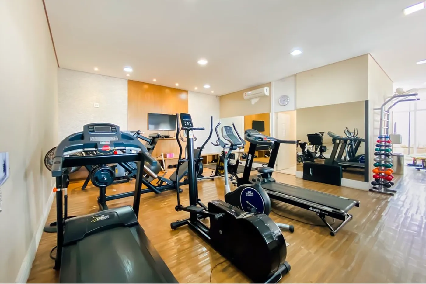 AHP 875 Apto 630331089-19 - REMAX Comunità Exclusividades