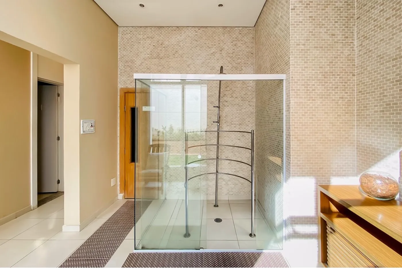 AHP 875 Apto 630331089-19 - REMAX Comunità Exclusividades