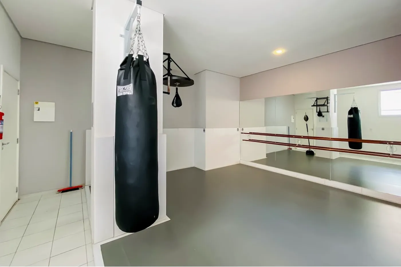 AHP 875 Apto 630331089-19 - REMAX Comunità Exclusividades