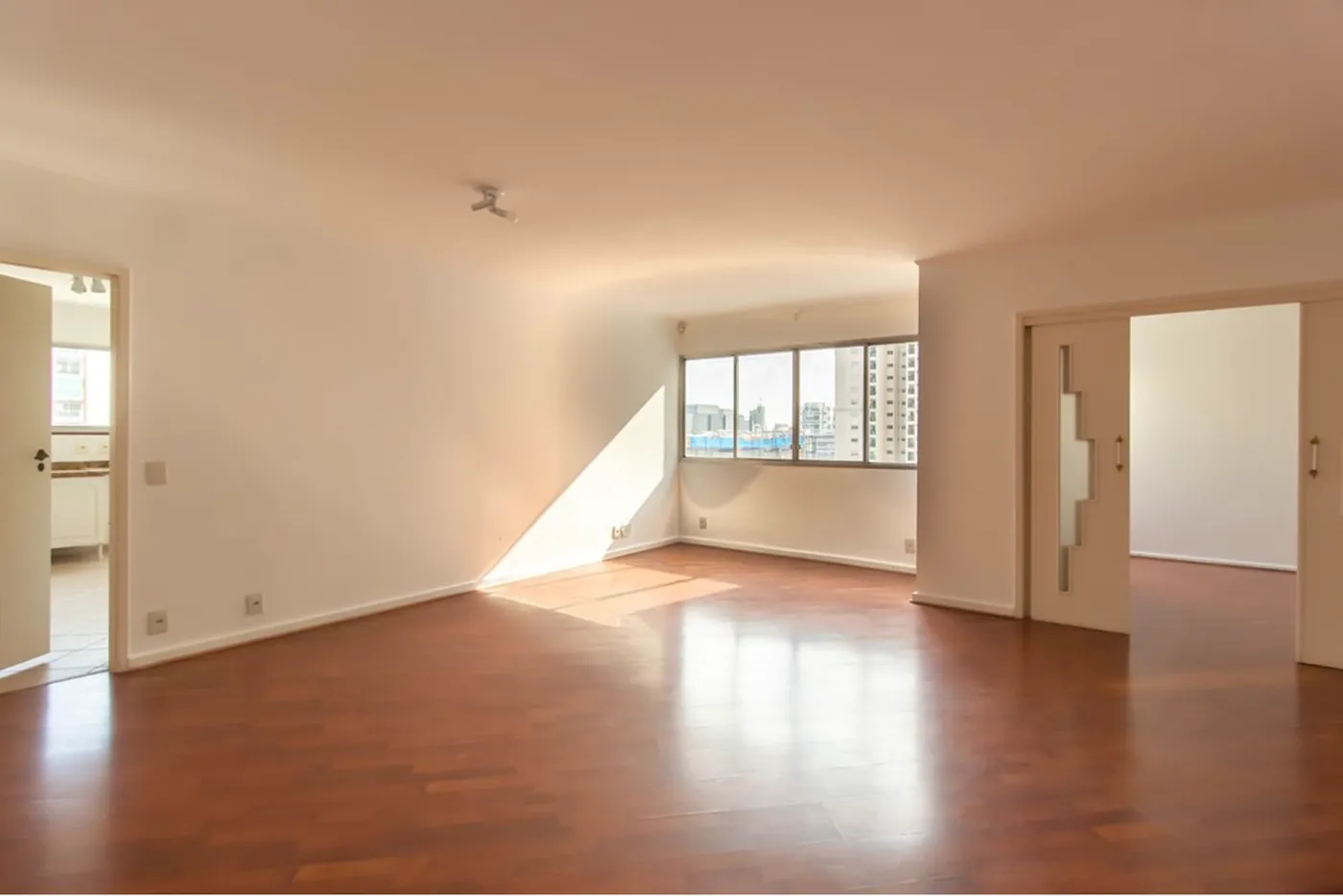 CBGE 195 Apto 601971018-1239 - REMAX Empire Exclusividades
