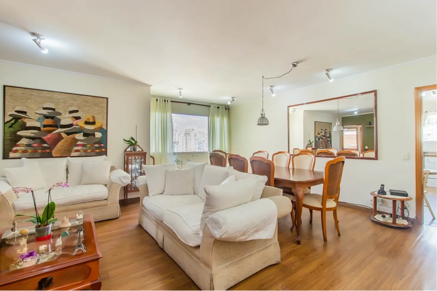 CBGE 195 Apto 601971018-1240 - REMAX Empire Exclusividades