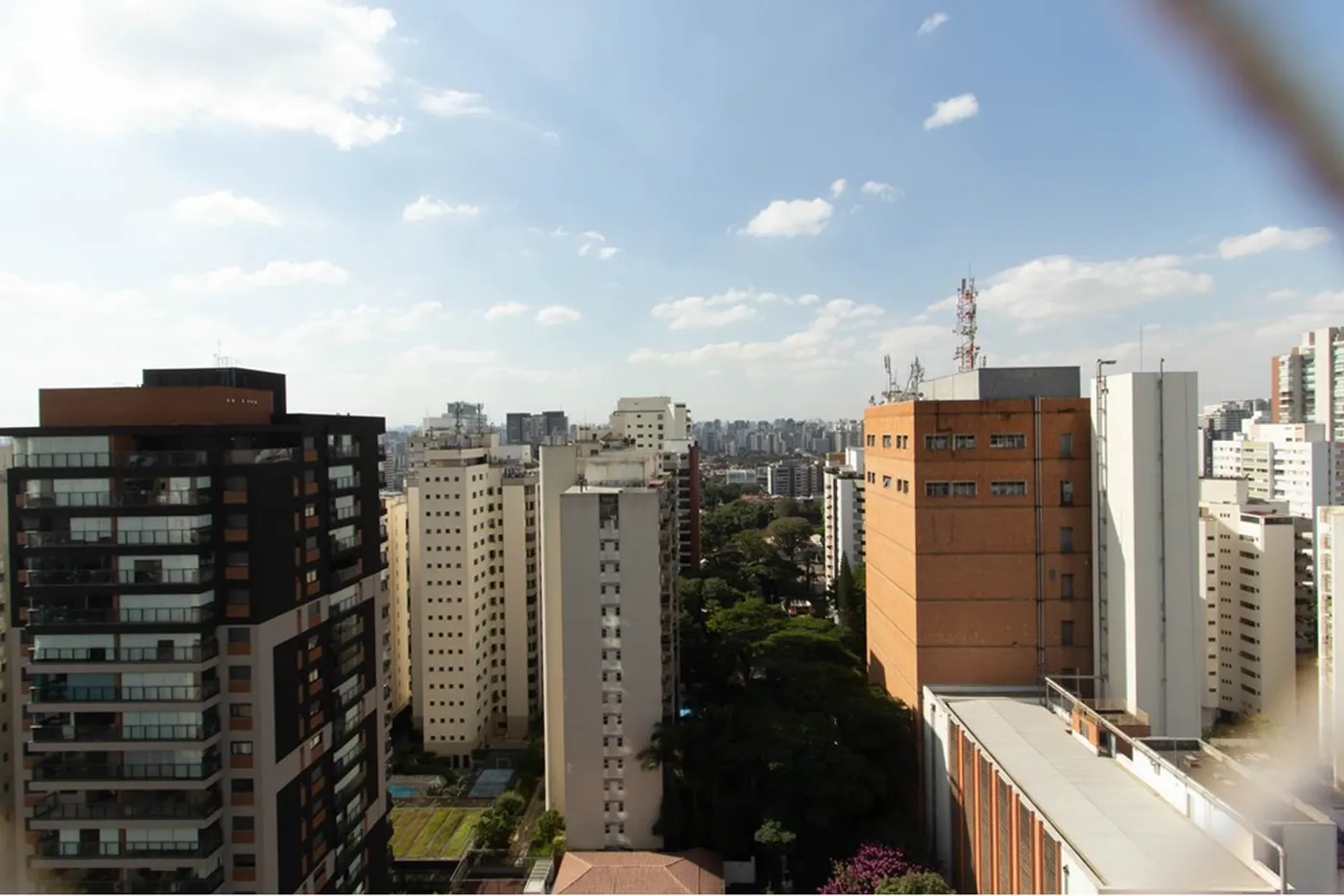CBGE 195 Apto 601971018-1240 - REMAX Empire Exclusividades