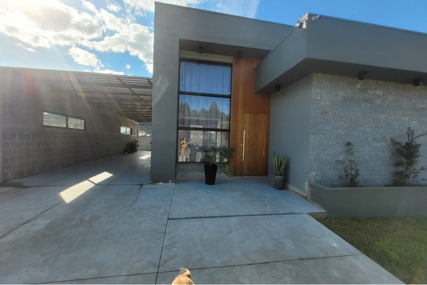 CLJ 300 612511062-17 - REMAX Moderna Exclusividades