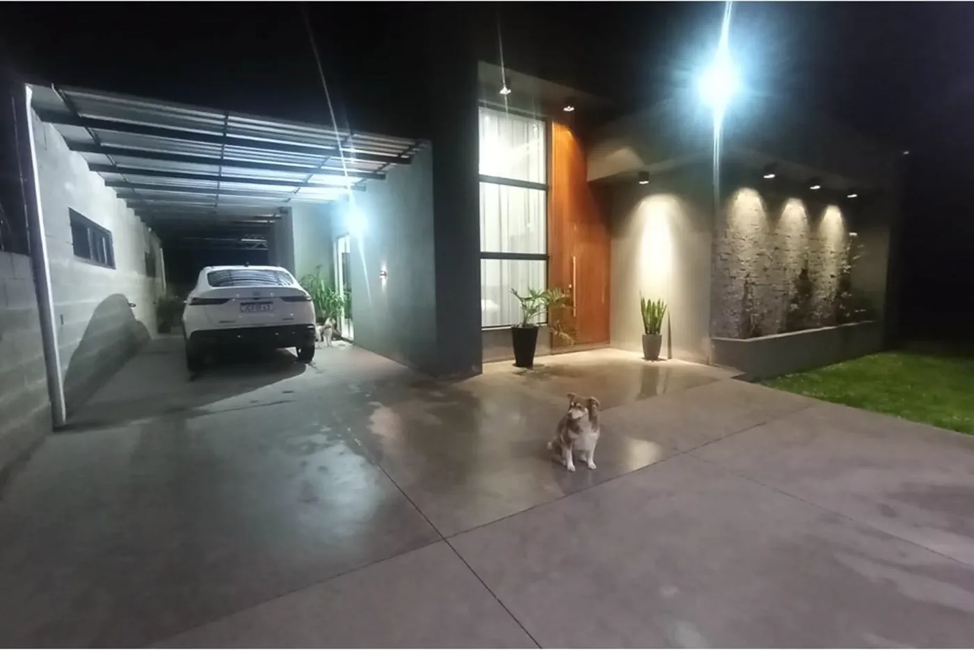 CLJ 300 612511062-17 - REMAX Moderna Exclusividades