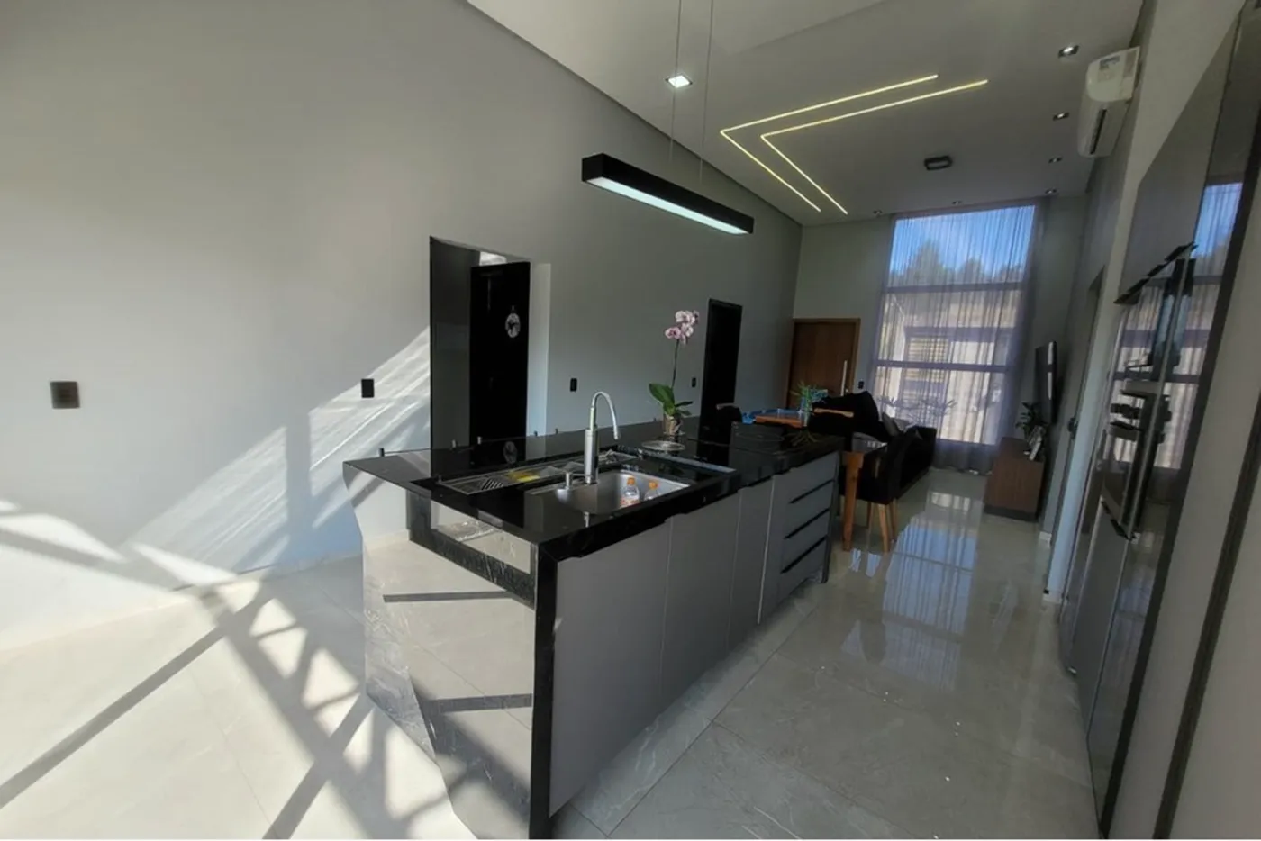 CLJ 300 612511062-17 - REMAX Moderna Exclusividades