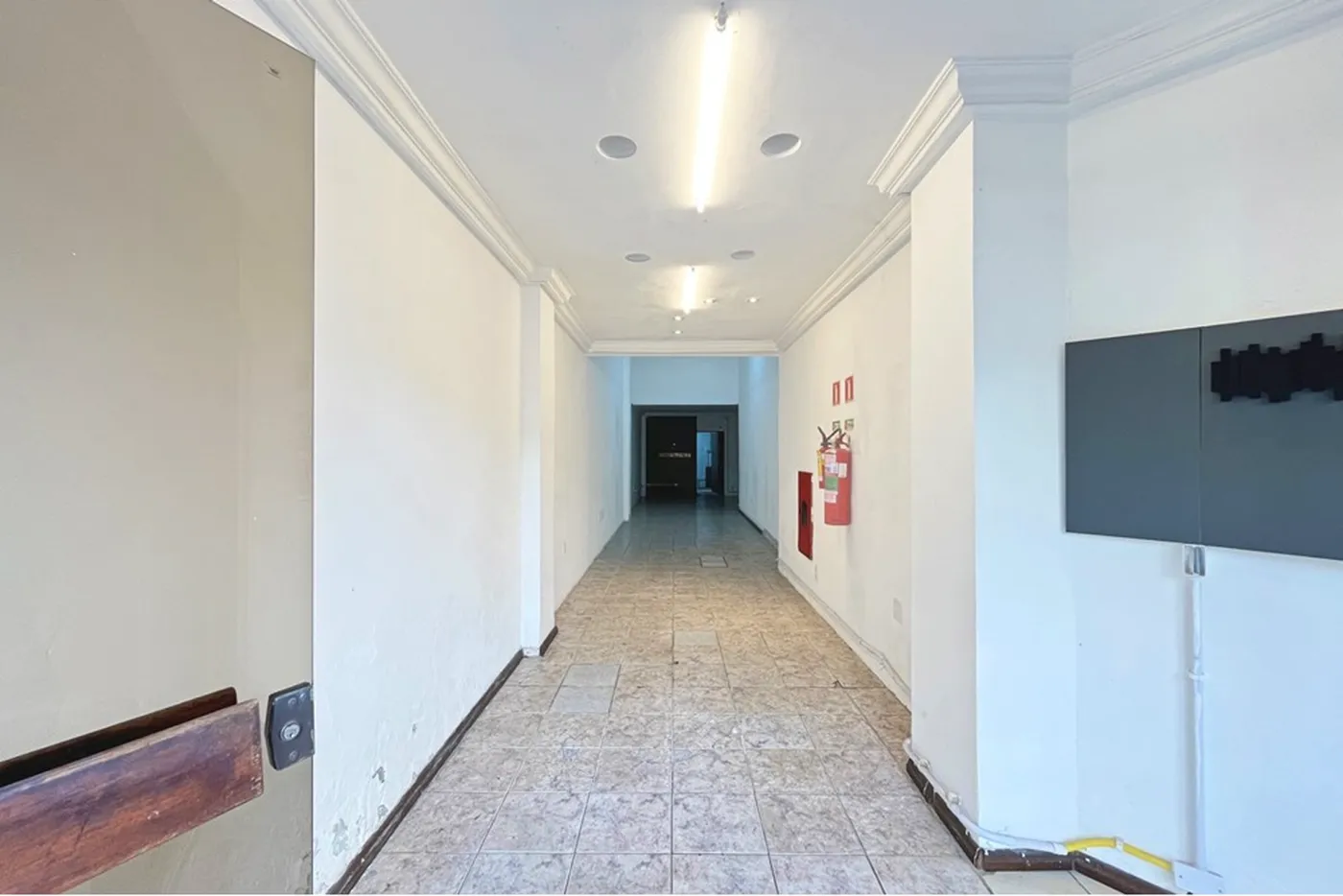 CBVA 210 Loja 610101007-36 - REMAX Tri Exclusividades