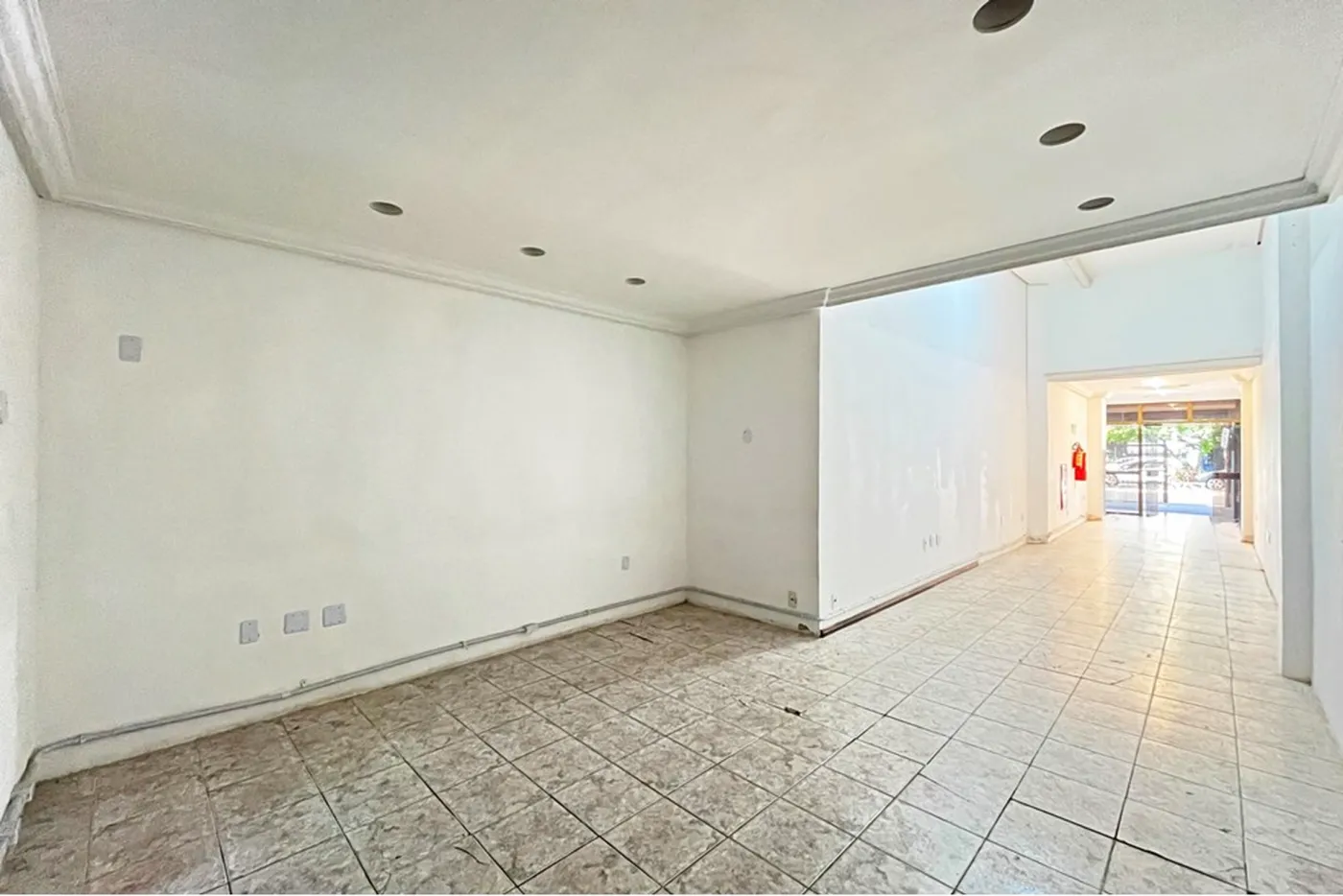 CBVA 210 Loja 610101007-36 - REMAX Tri Exclusividades