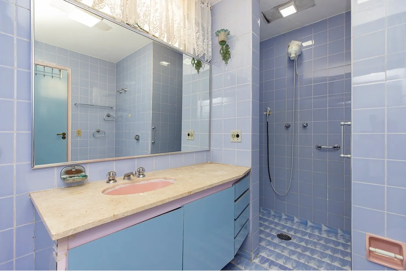 BRB 120 Apto 601241056-35 - REMAX Ville Exclusividades
