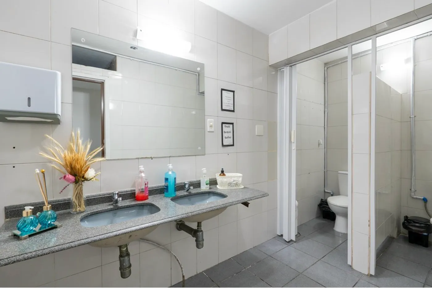 CBSP 406 Prédio 601131009-81 - REMAX Ares Exclusividades
