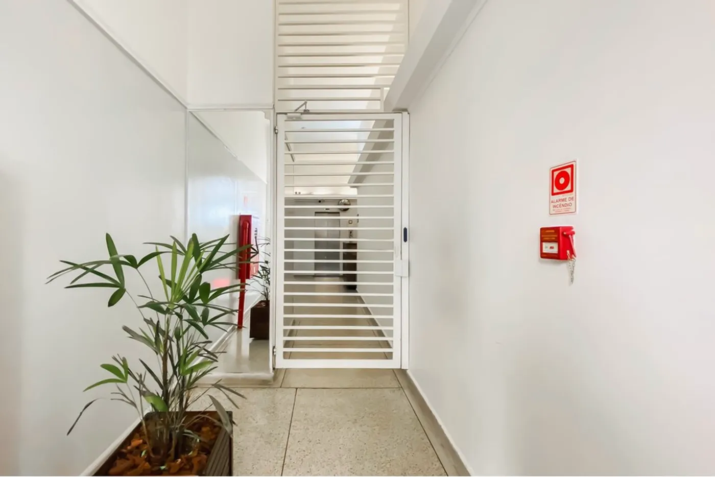 JRI 345 Apto 602291040-5 - REMAX B12 Exclusividades JRI 345 Apto 602291040-5 - REMAX B12 Exclusividades