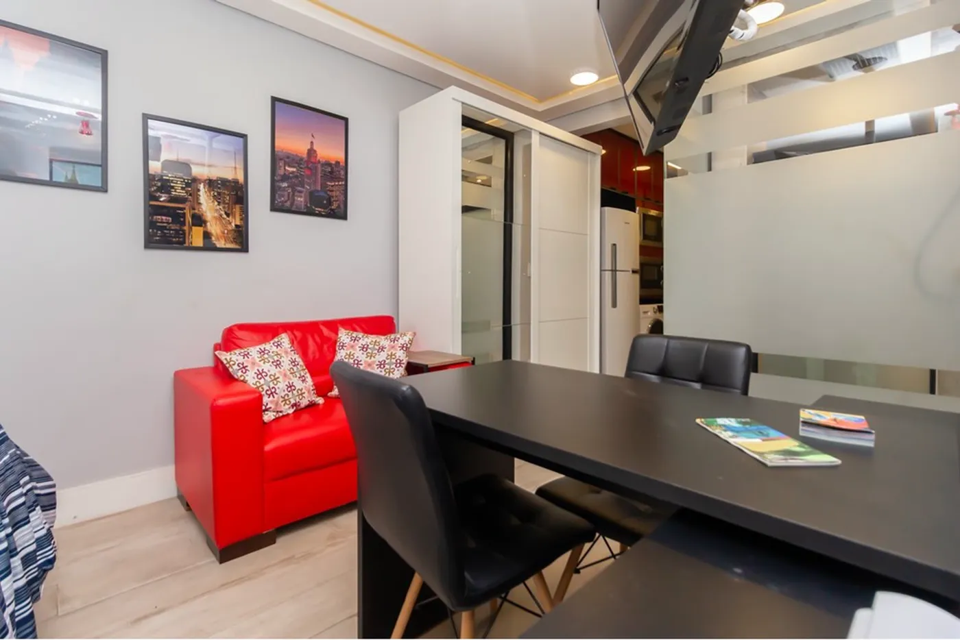 JRI 345 Apto 602291040-5 - REMAX B12 Exclusividades JRI 345 Apto 602291040-5 - REMAX B12 Exclusividades
