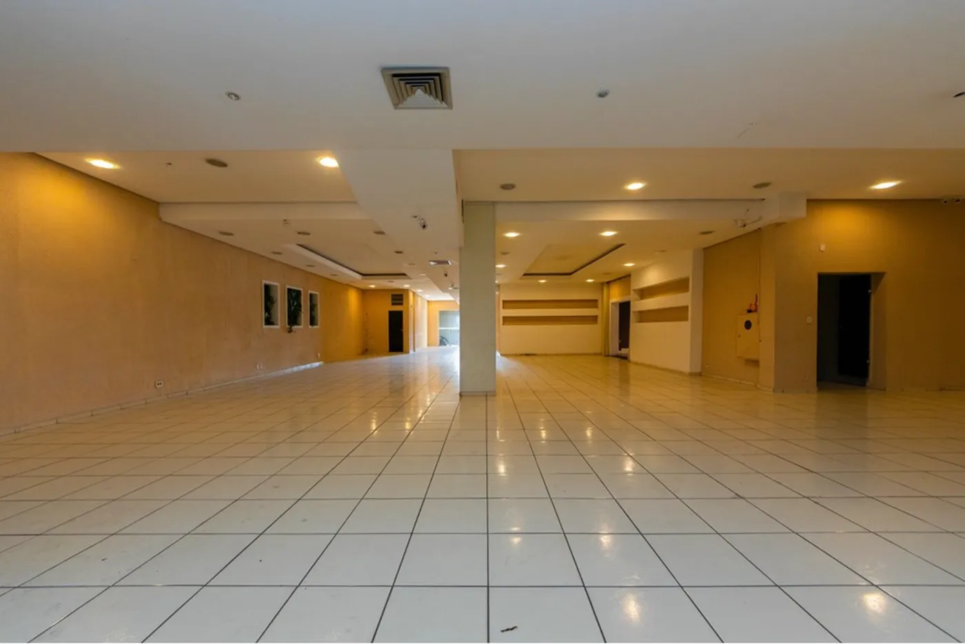 JVCCC 3494 Loja 602291040-8 - REMAX B12 Exclusividades JVCCC 3494 Loja 602291040-8 - REMAX B12 Exclusividades