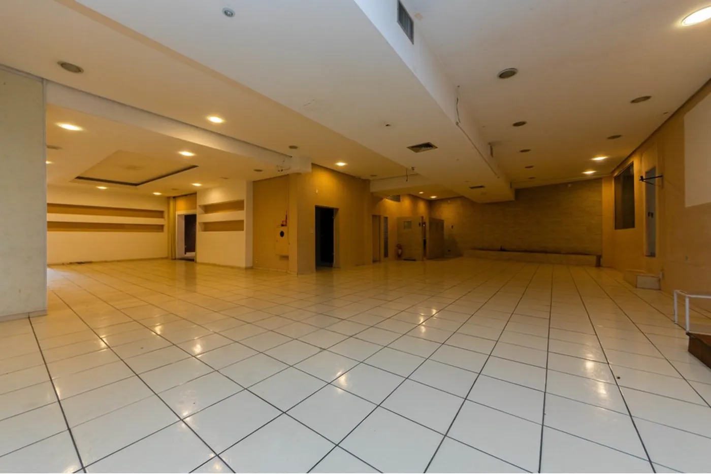 JVCCC 3494 Loja 602291040-8 - REMAX B12 Exclusividades JVCCC 3494 Loja 602291040-8 - REMAX B12 Exclusividades