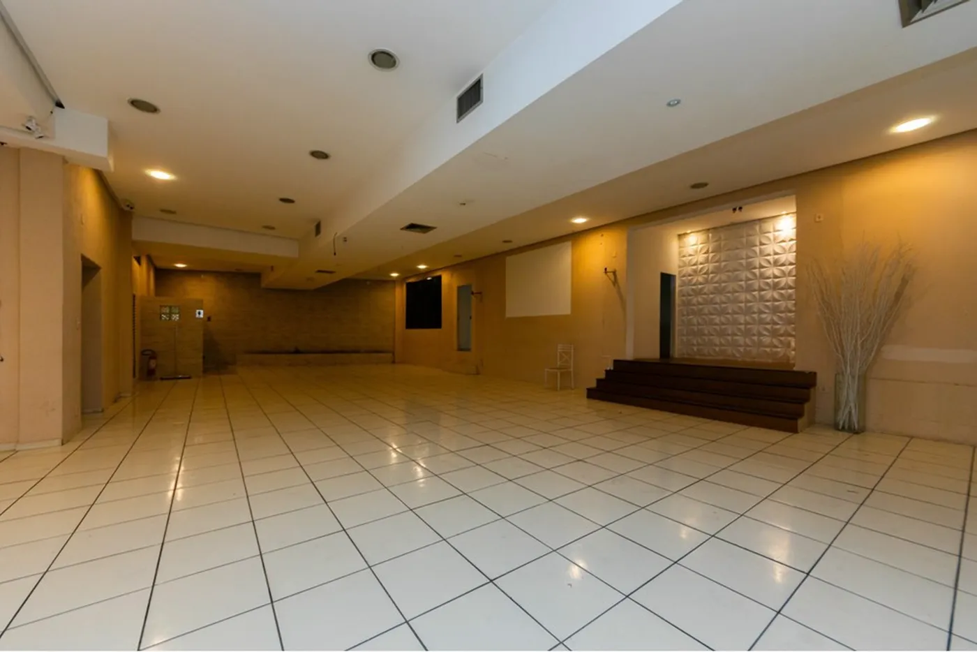 JVCCC 3494 Loja 602291040-8 - REMAX B12 Exclusividades JVCCC 3494 Loja 602291040-8 - REMAX B12 Exclusividades