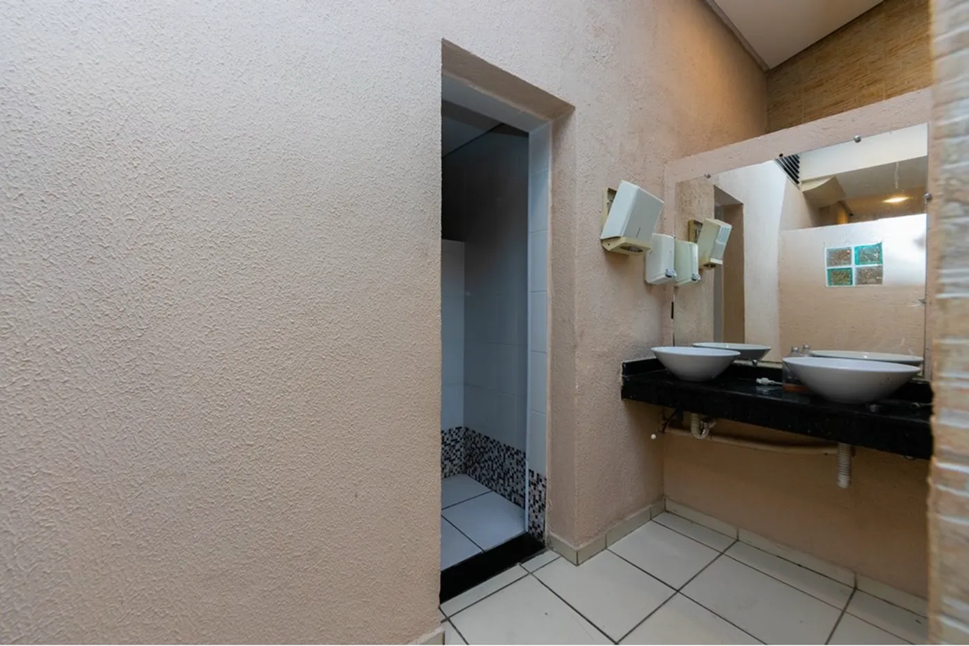 JVCCC 3494 Loja 602291040-8 - REMAX B12 Exclusividades JVCCC 3494 Loja 602291040-8 - REMAX B12 Exclusividades