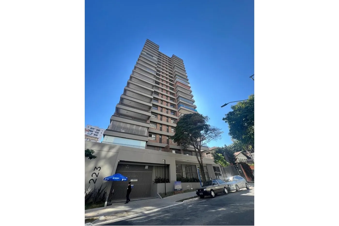 SGC 223 Apto 602031025-9 - REMAX Classique Exclusividades