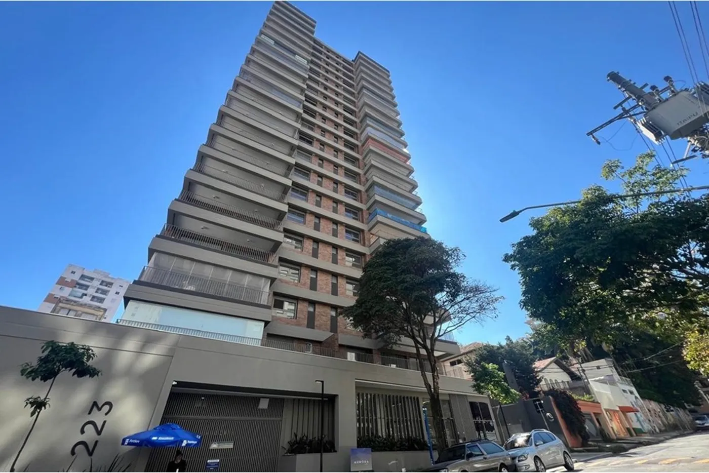 SGC 223 Apto 602031025-9 - REMAX Classique Exclusividades