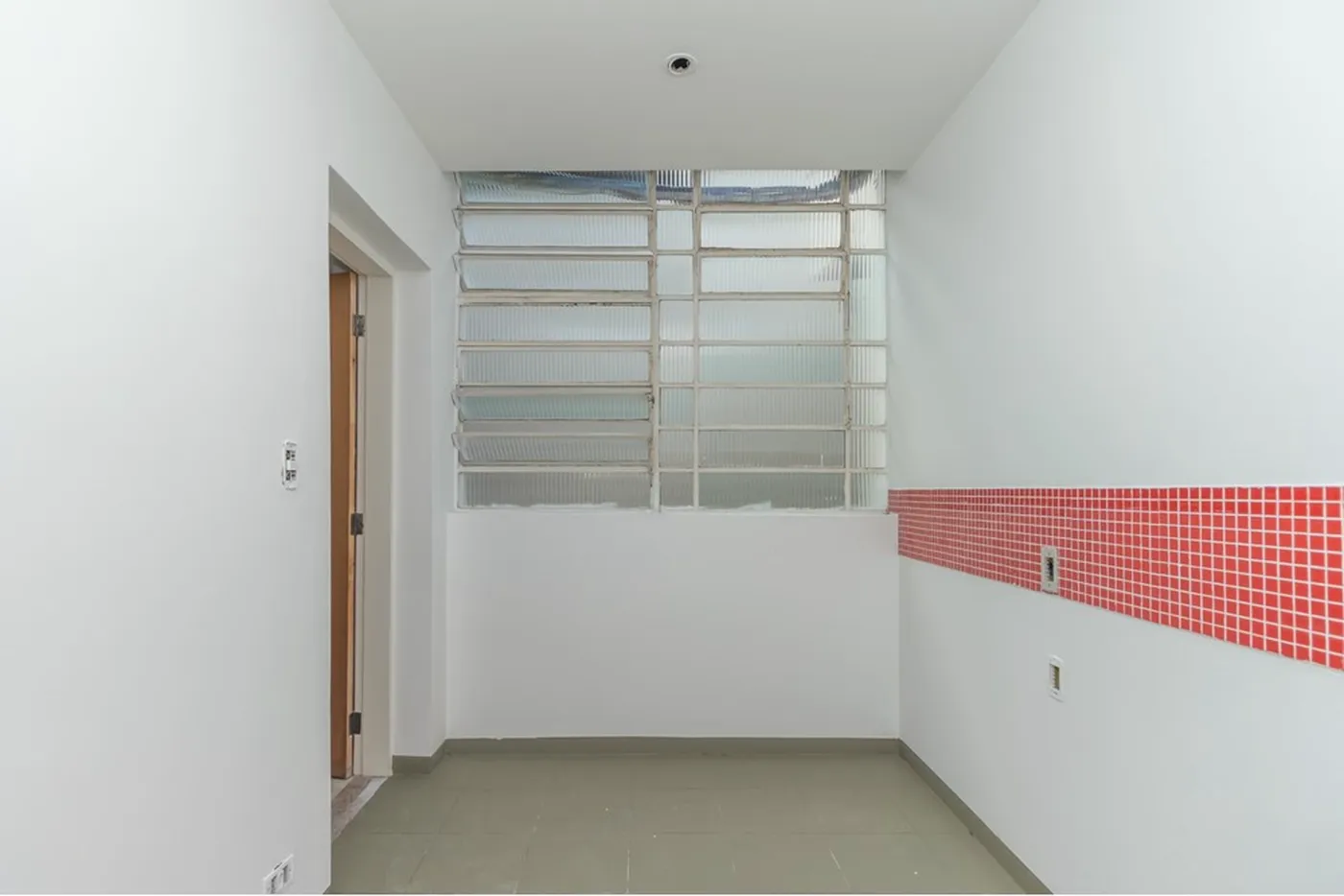 ÁFÁF 1438 Prédio 602291016-159 - REMAX B12 Exclusividades
