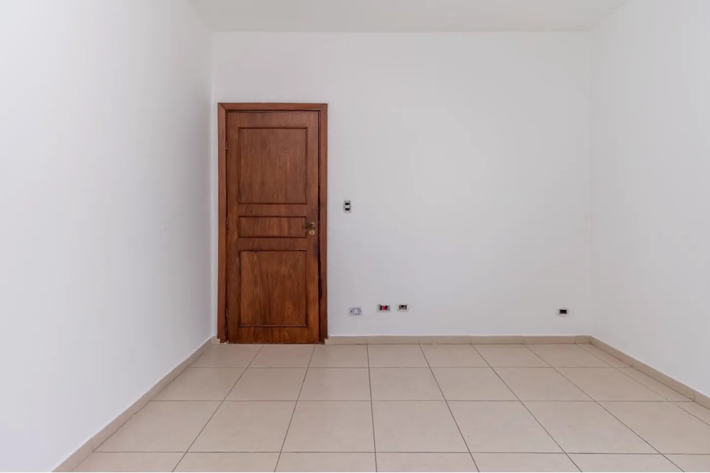 ÁFÁF 1438 Prédio 602291016-159 - REMAX B12 Exclusividades