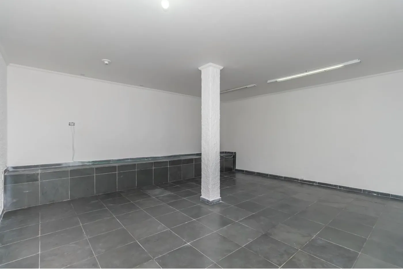 ÁFÁF 1438 Prédio 602291016-159 - REMAX B12 Exclusividades