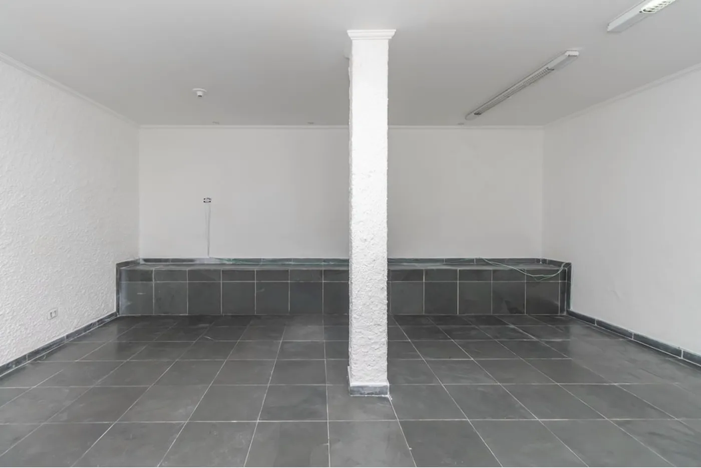 ÁFÁF 1438 Prédio 602291016-159 - REMAX B12 Exclusividades