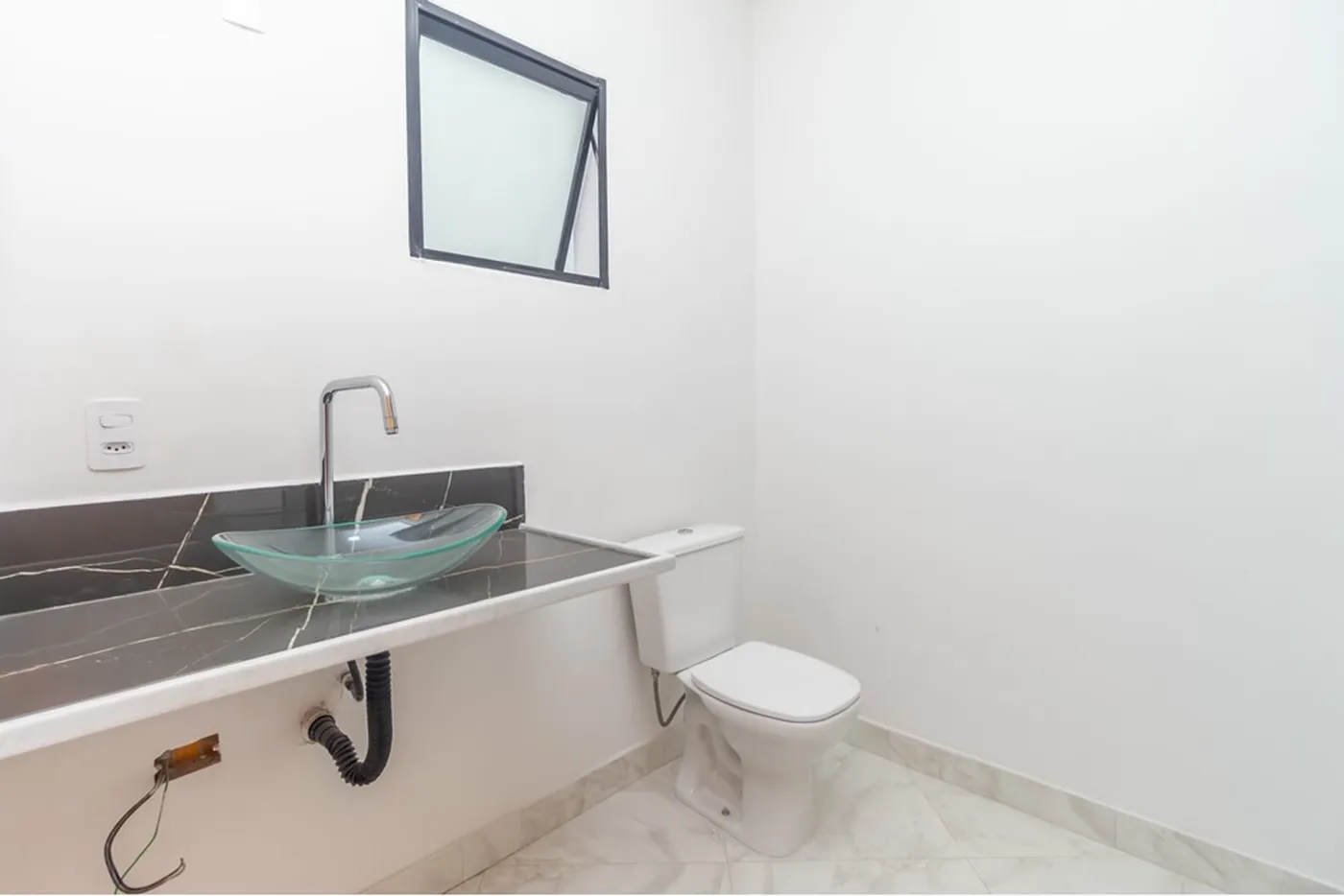 CIB 475 Casa 602031026-3 - REMAX Classique Exclusividades