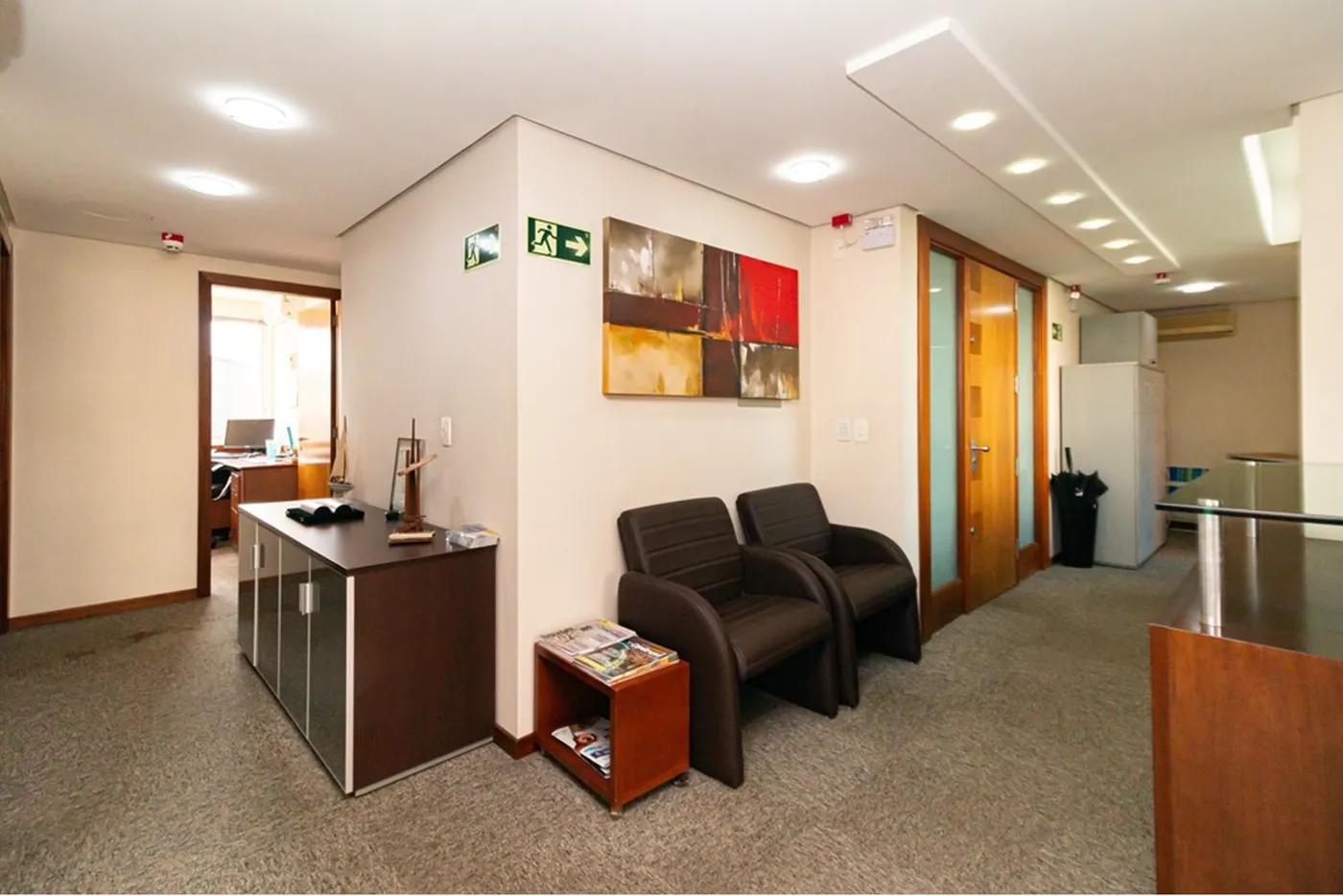 MDB 230 Sala 610221070-6 - REMAX Donno Exclusividades