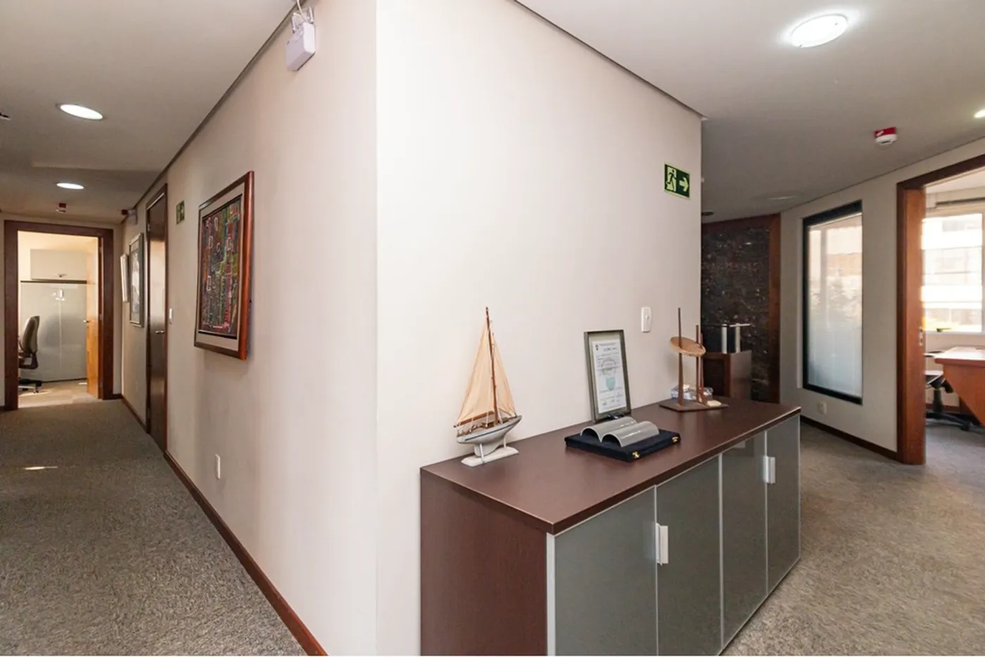 MDB 230 Sala 610221070-6 - REMAX Donno Exclusividades