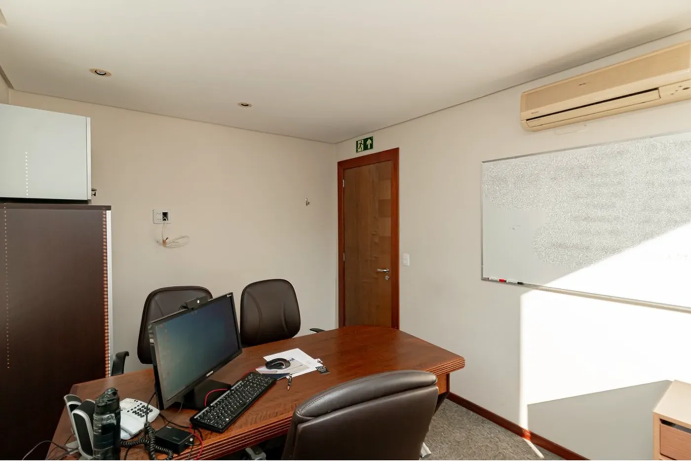 MDB 230 Sala 610221070-6 - REMAX Donno Exclusividades