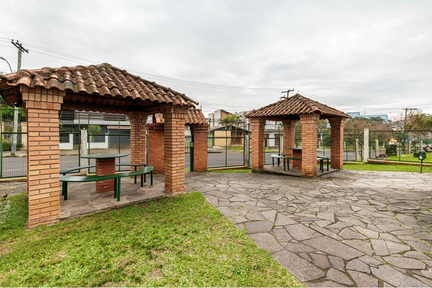 APJDSB 227 Apto 612521003-270 - REMAX Place Exclusividades
