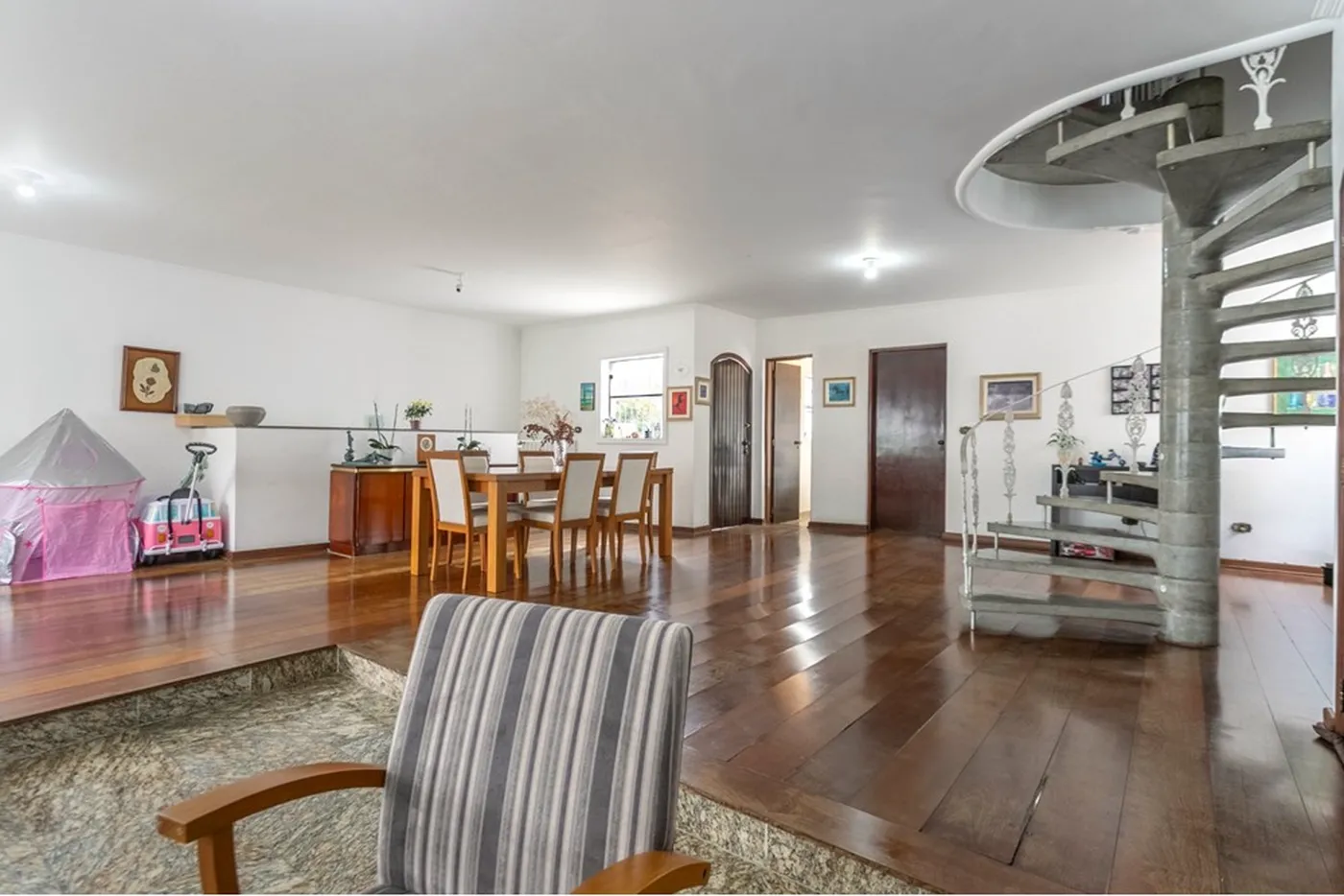 JFSDS 331 601301062-14 - Remax Studio 76 Exclusividades