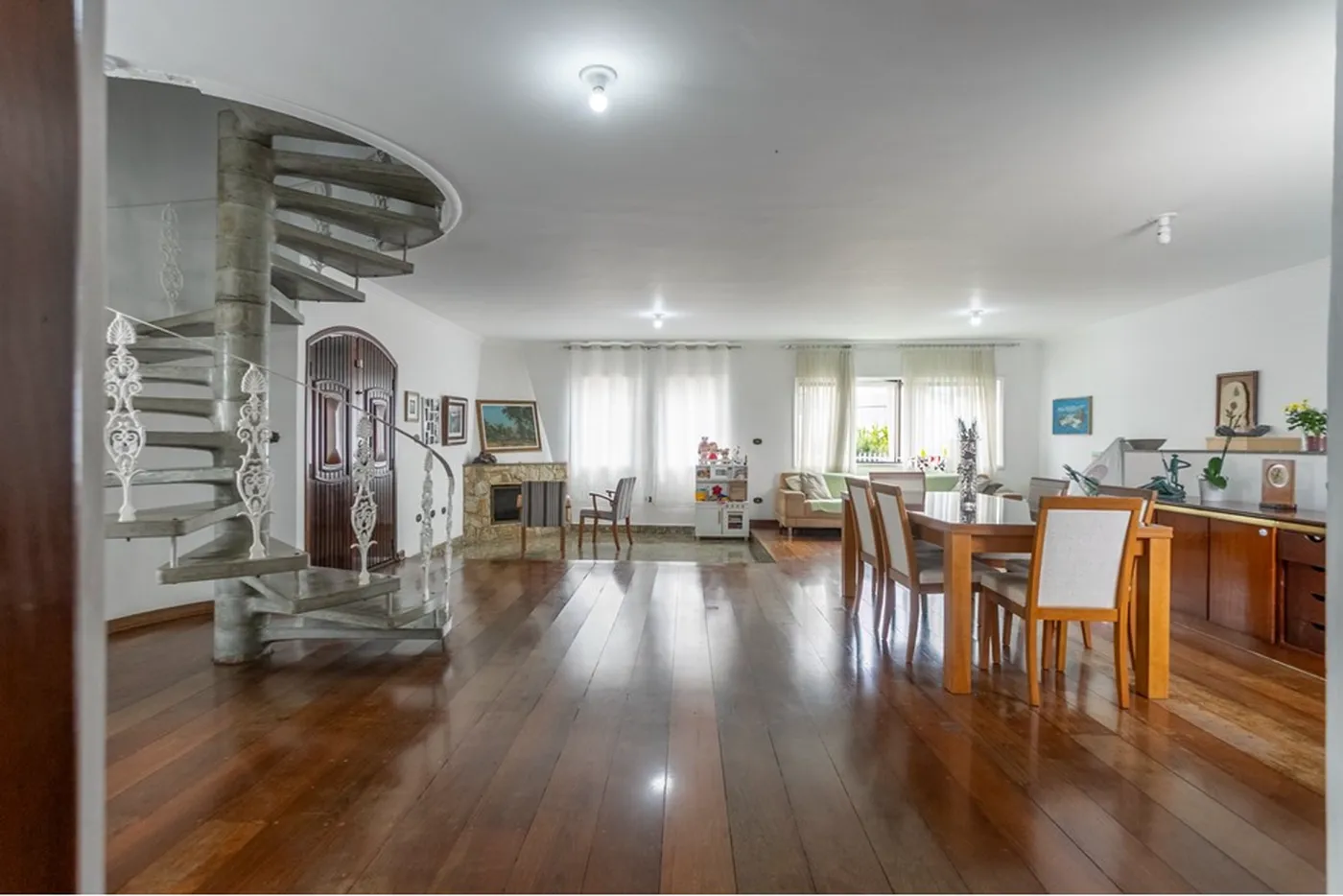 JFSDS 331 601301062-14 - Remax Studio 76 Exclusividades