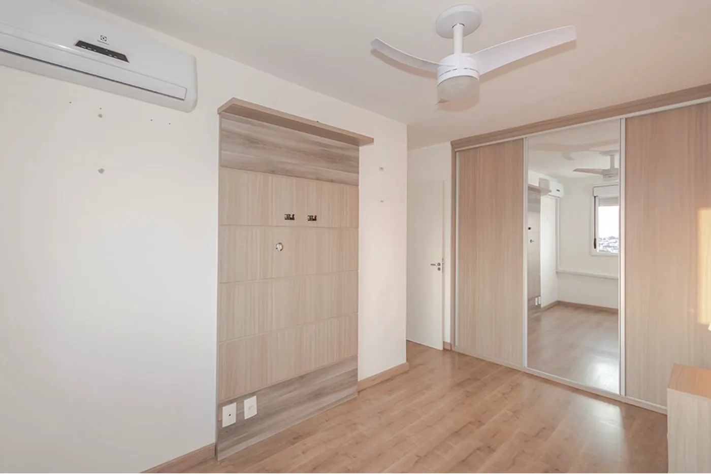 SEFRS 720 Apto 612521044-62 - REMAX Place Exclusividades