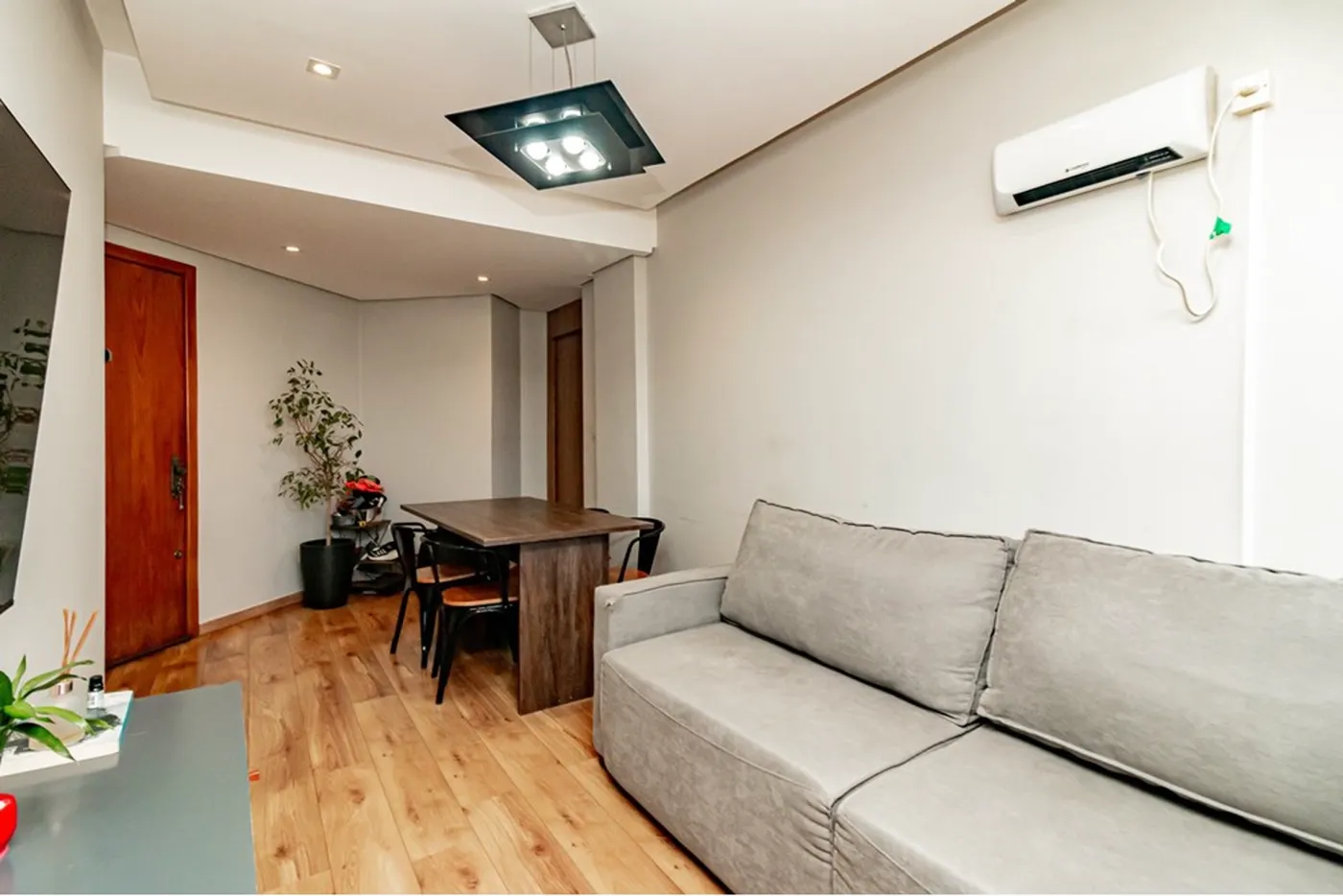 MDDDJ 942 Apto 610221010-15 - REMAX Donno Exclusividades MDDDJ 942 Apto 610221010-15 - REMAX Donno Exclusividades